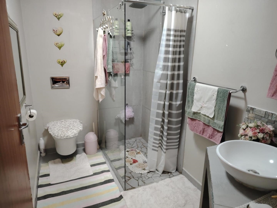 To Let 2 Bedroom Property for Rent in Eden Park Western Cape